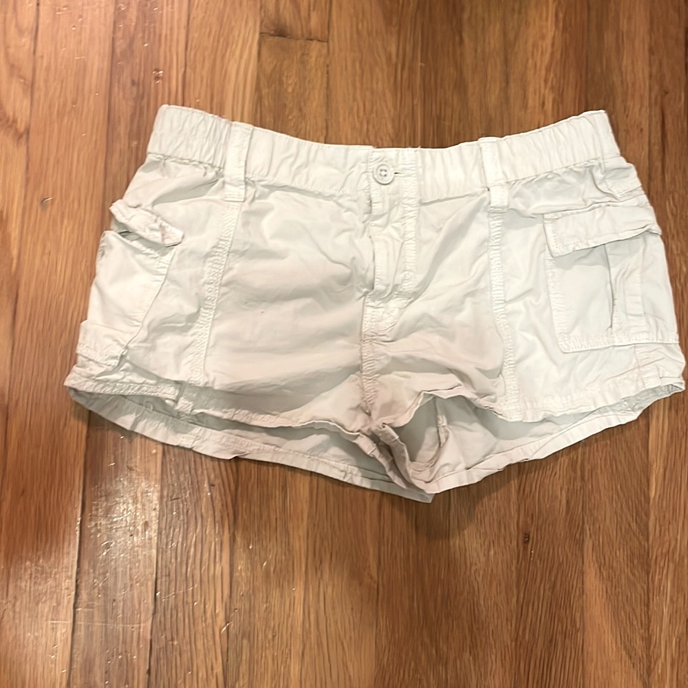 Urban Outfitters [BDG] Cargo Mini shorts in cream